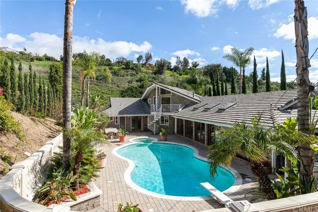 10371 Greenbrier Rd, North Tustin, CA