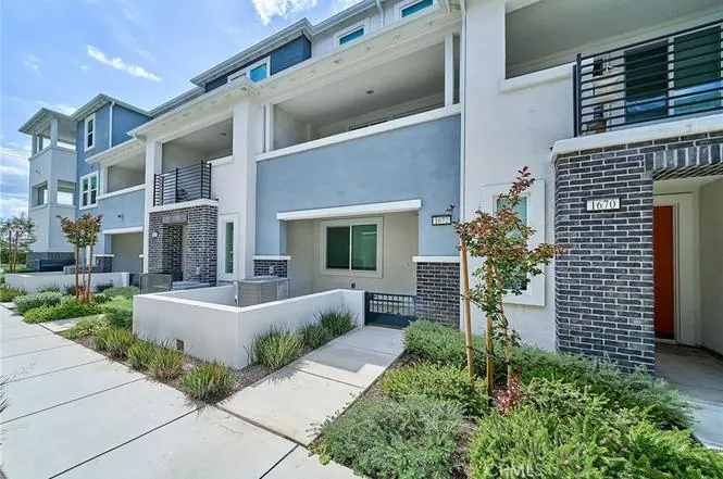 1672 Cayton Loop, West Covina, CA